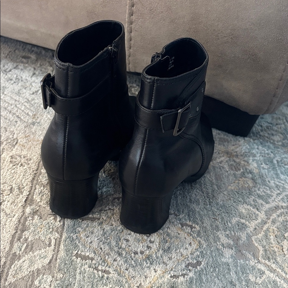 Clark’s Black Leather Ankle Boots - Picture 3 of 8